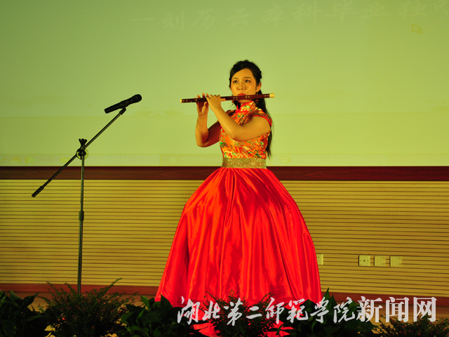 5.张琪慧笛子独奏《牧民新歌》.jpg